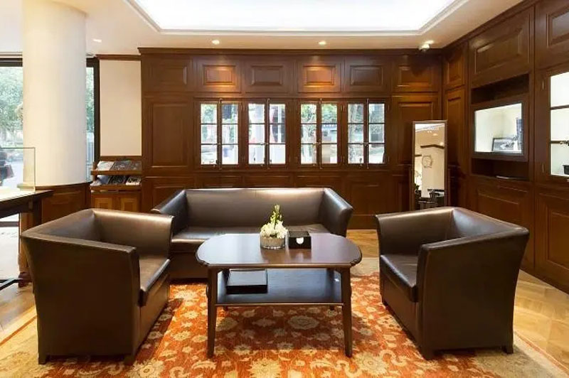 欧米茄手表保养大概多少钱